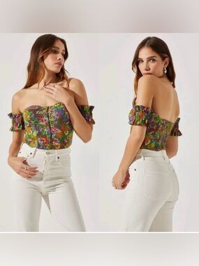 Astr Green Printed Floral Off-Shoulder Smocked Crop Top - Green Multi Small